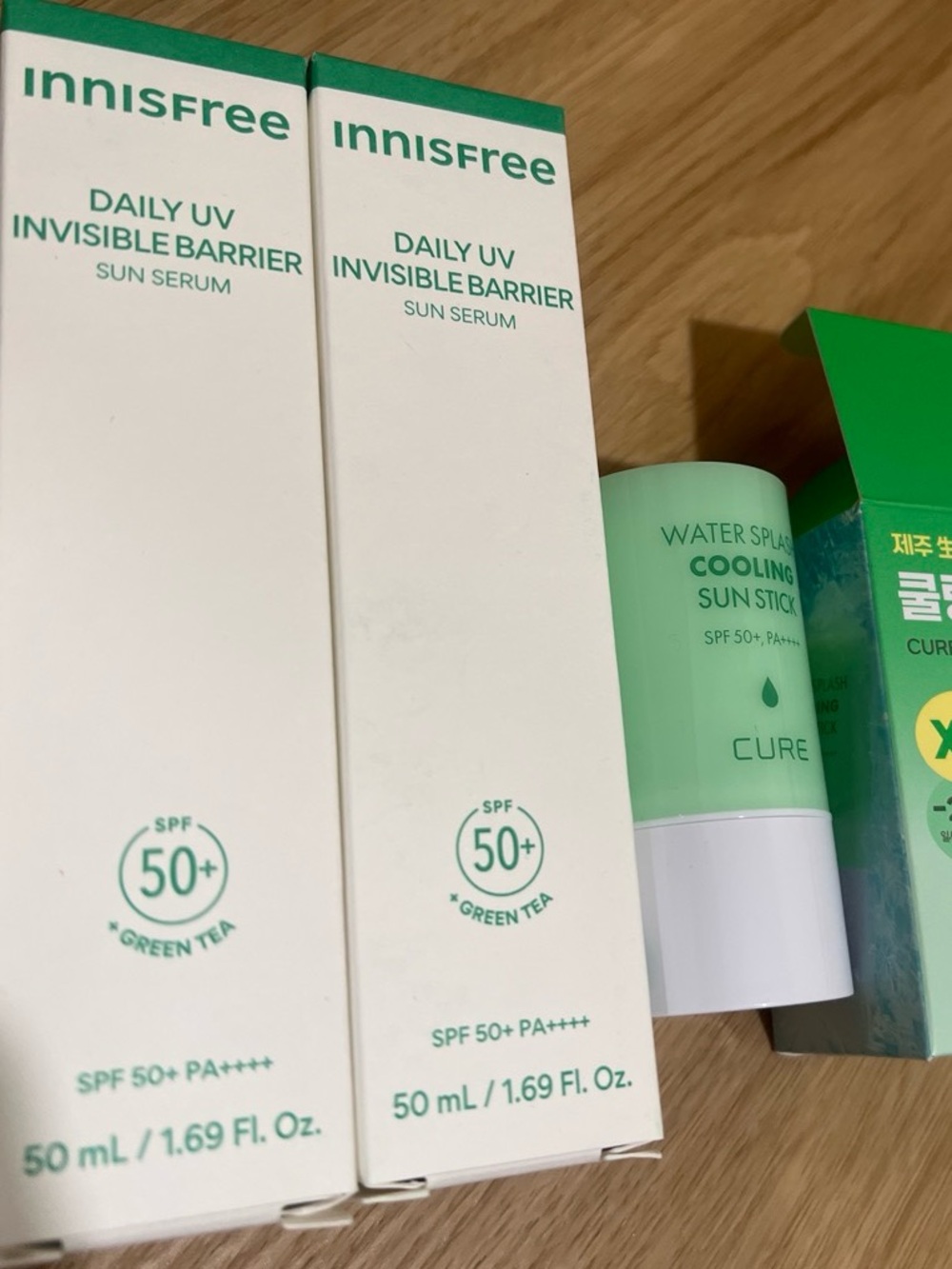 Innisfree- 2pcs Daily UV Invisible Barrier Sun Serum SPF 50+ 1pc sunstick
